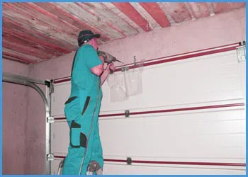 United Garage Door Detroit, MI 248-392-2101 United Garage Door Detroit, MI 248-392-2101 - door-maintaince-15-05m